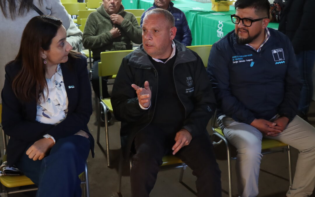 Gobierno Regional de Valparaíso e INIA lanzan proyecto de flores de corte hidropónicas en Longotoma