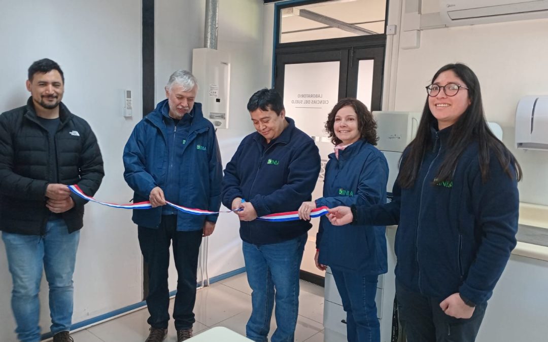 Director Nacional de INIA inaugura Laboratorio de Sostenibilidad de Suelos en Centro Regional Carillanca