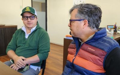 Valerio Hoyos Villegas de U de Michigan y Kianyon Tay de INIA Quilamapu