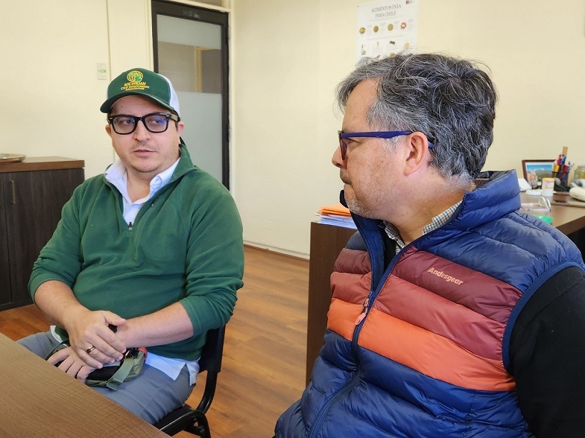 Valerio Hoyos Villegas de U de Michigan y Kianyon Tay de INIA Quilamapu