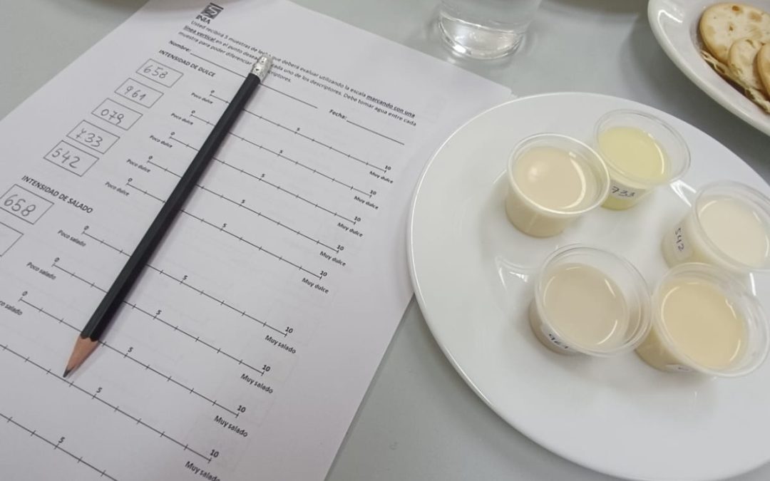 Investigadores de INIA analizan leches con colorantes naturales en innovadora evaluación sensorial