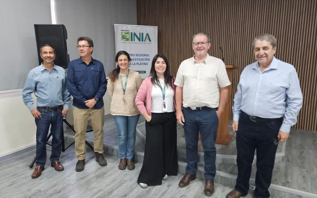 INIA impulsa cooperación internacional para avanzar en el cultivo de uva de mesa bajo plástico